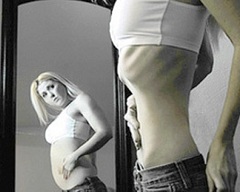 Главный симптом анорексии сильное похудение
